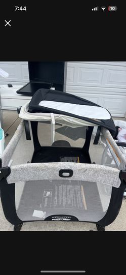 Baby Play Pen With Changer And Lounger