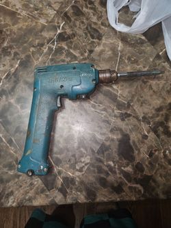 Makita Cordless Drill Model: 6012HD DC 9.6V 1100/400RPM W/ch | Nickel-Metal Hydride (NiMH)