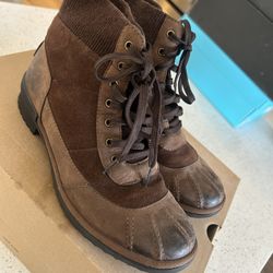 Ugg W Cayli Boot Size 6