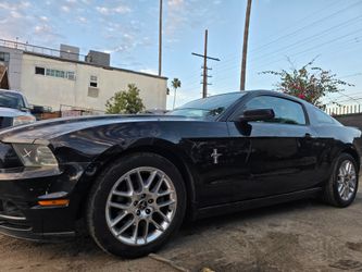 2012 ford mustang