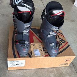 Rossignol Ski Boots Size 28.5 Track 90 HV+