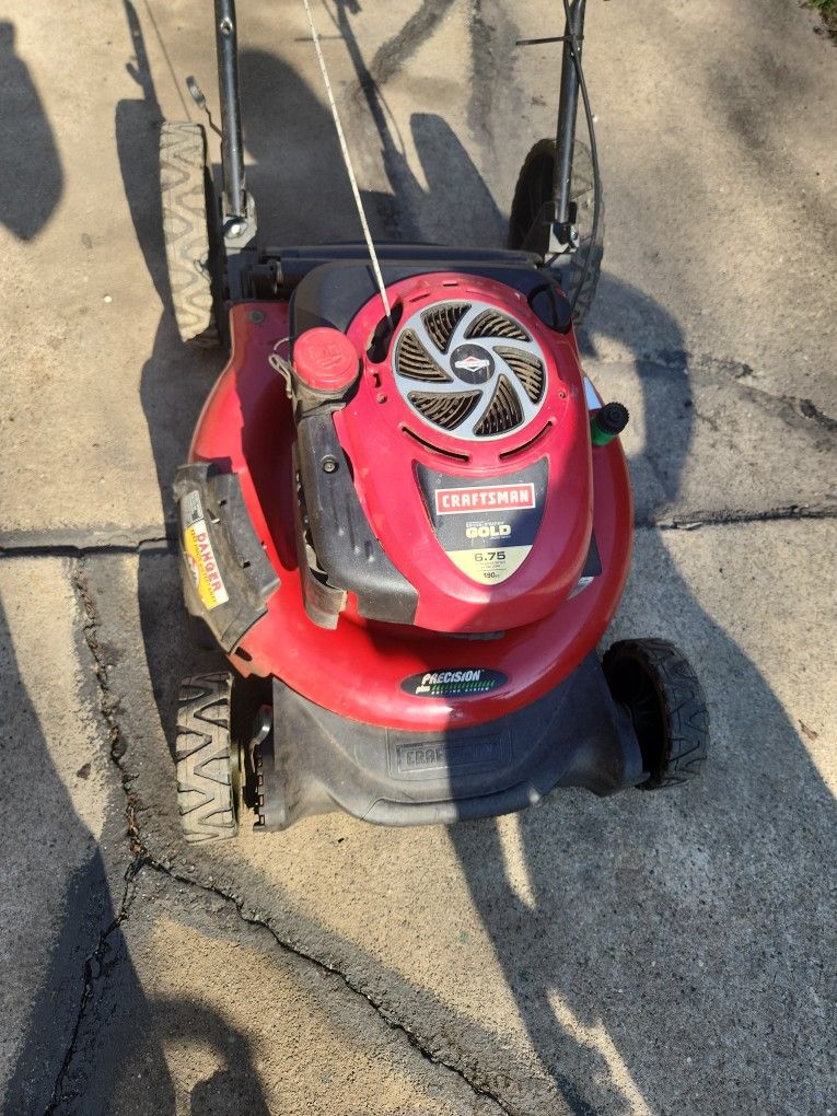 Craftsman BRIGGS & STRATTON Gold 6.75 Push for Sale in Harvey, IL OfferUp