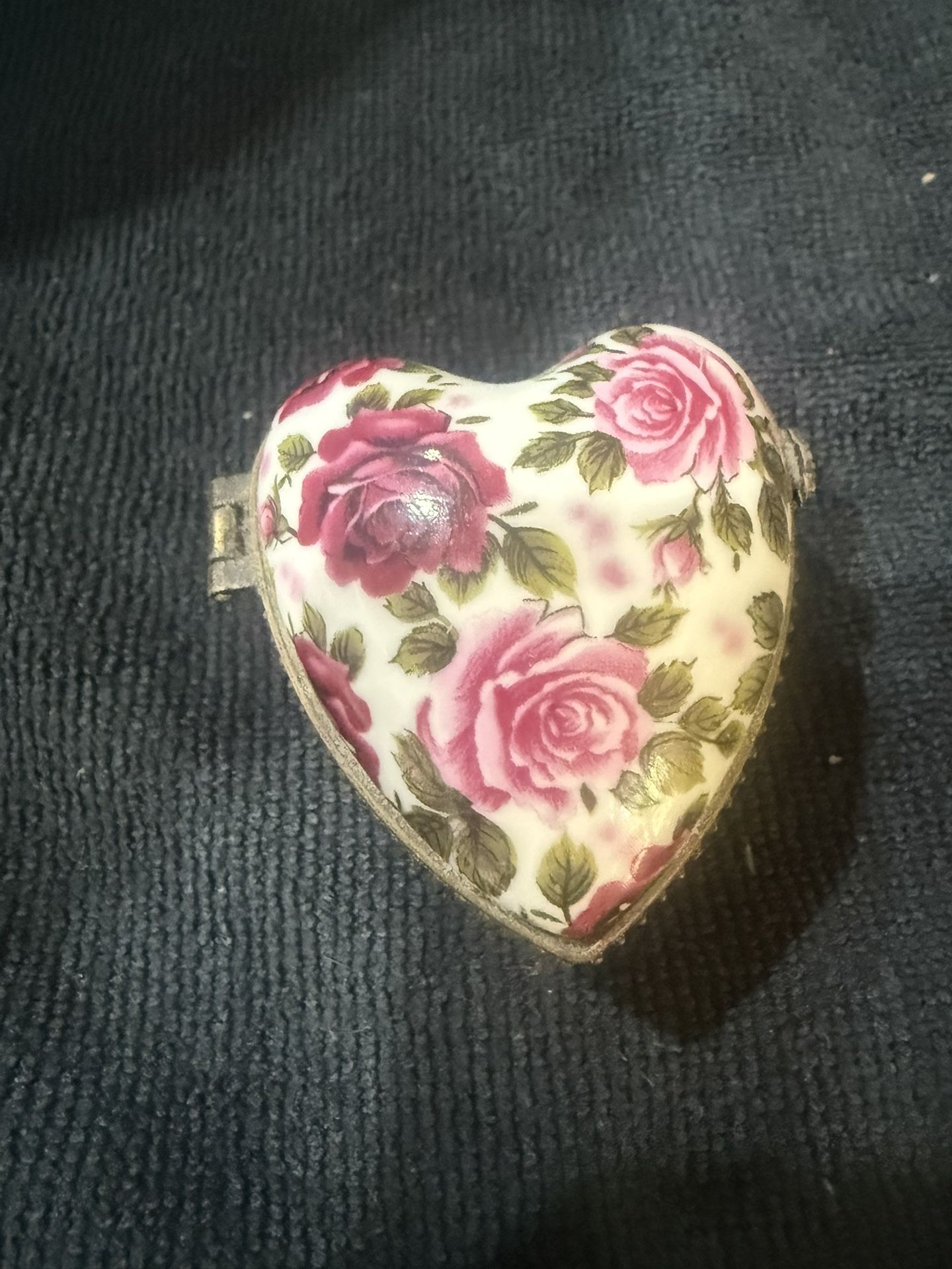 Victorian Heart Shaped Trinket Porcelain
