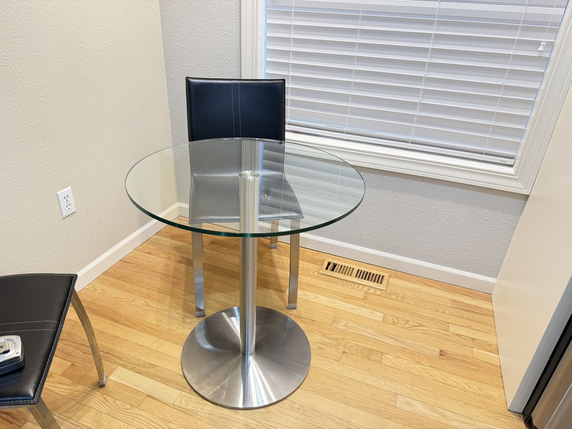Round Glass Table For 2