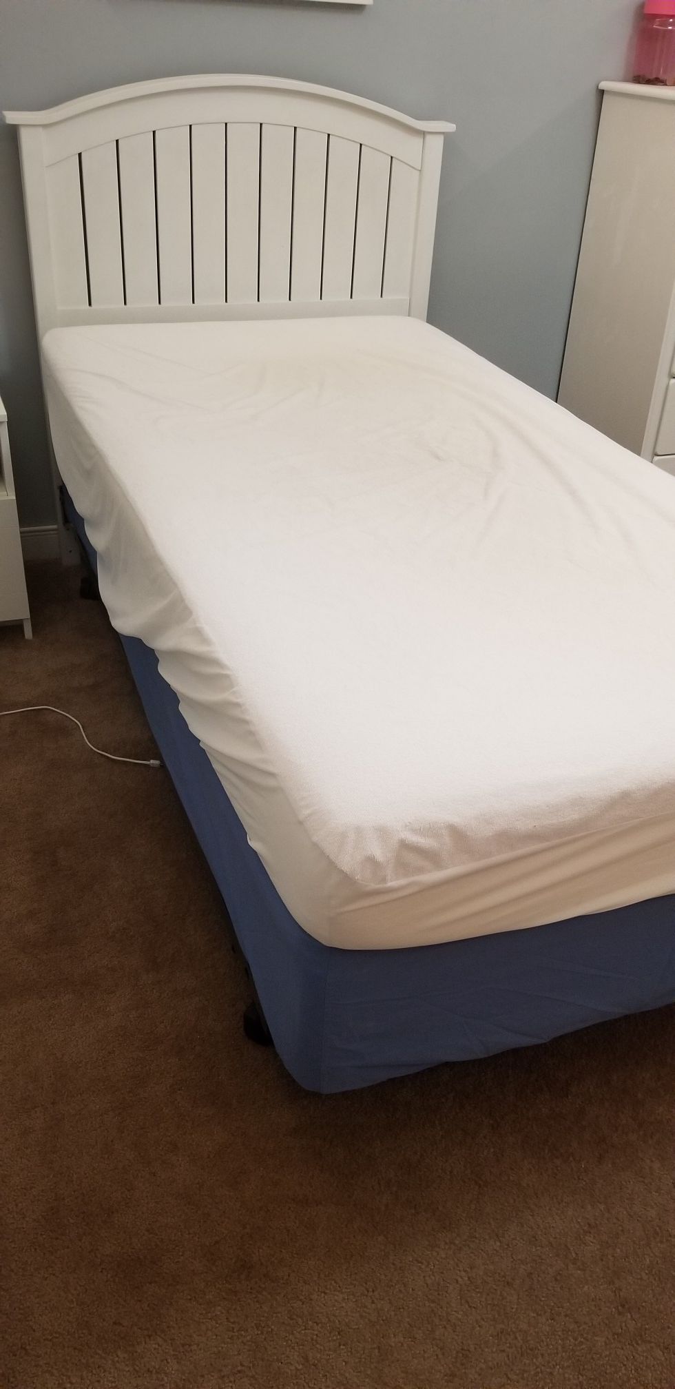 Twin Bed (headboard, twin frame, box spring, memory foam mattress)