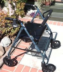 Drive Heavy Duty Bariatric Rollator Rolling Walker