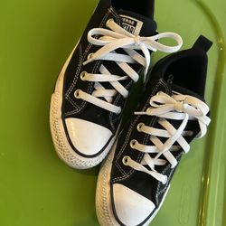 Boys Converse Sneakers size 5
