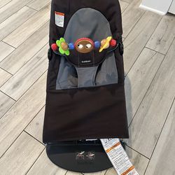 Baby bjorn bouncer