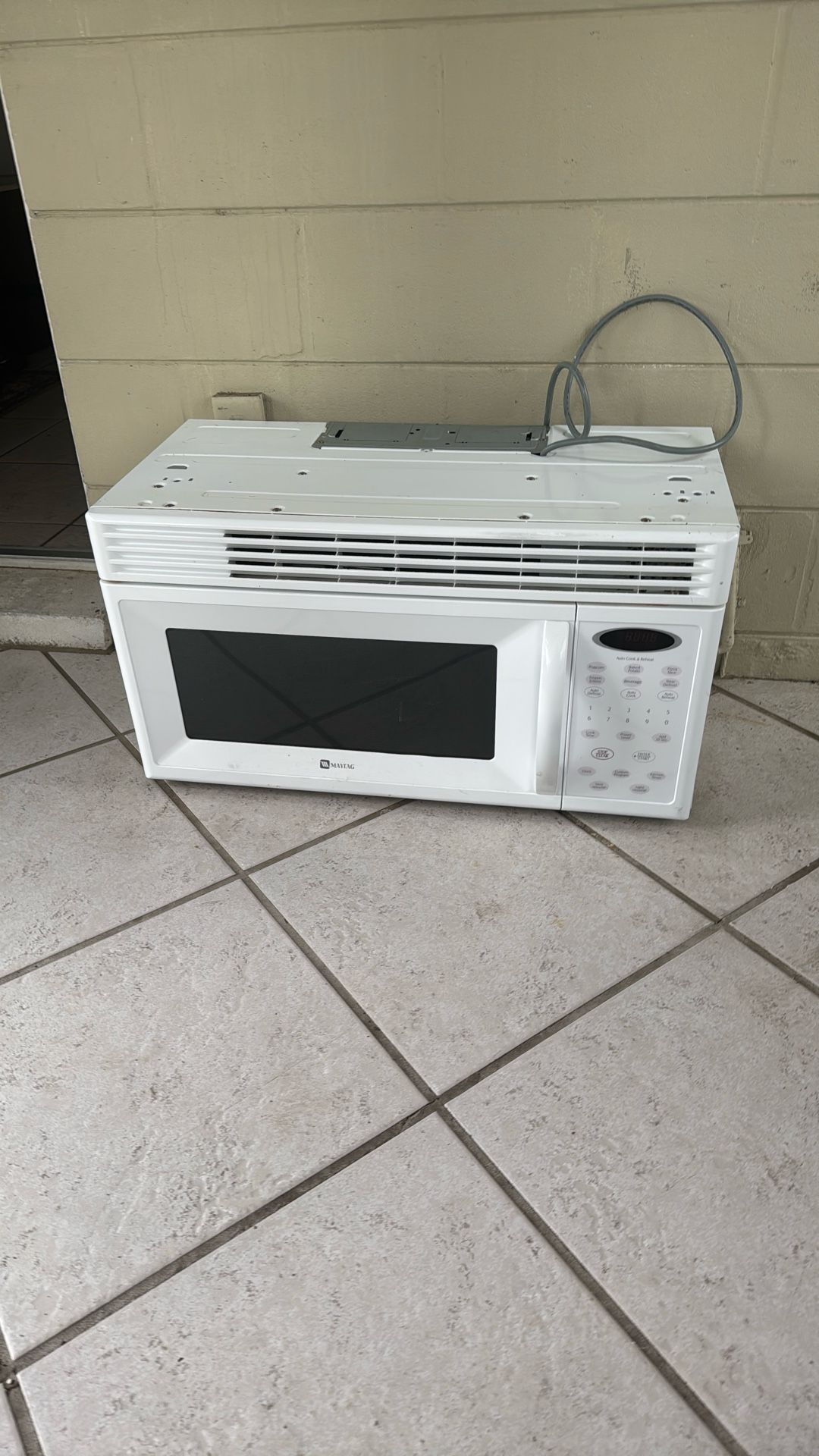 Maytag above stove microwave