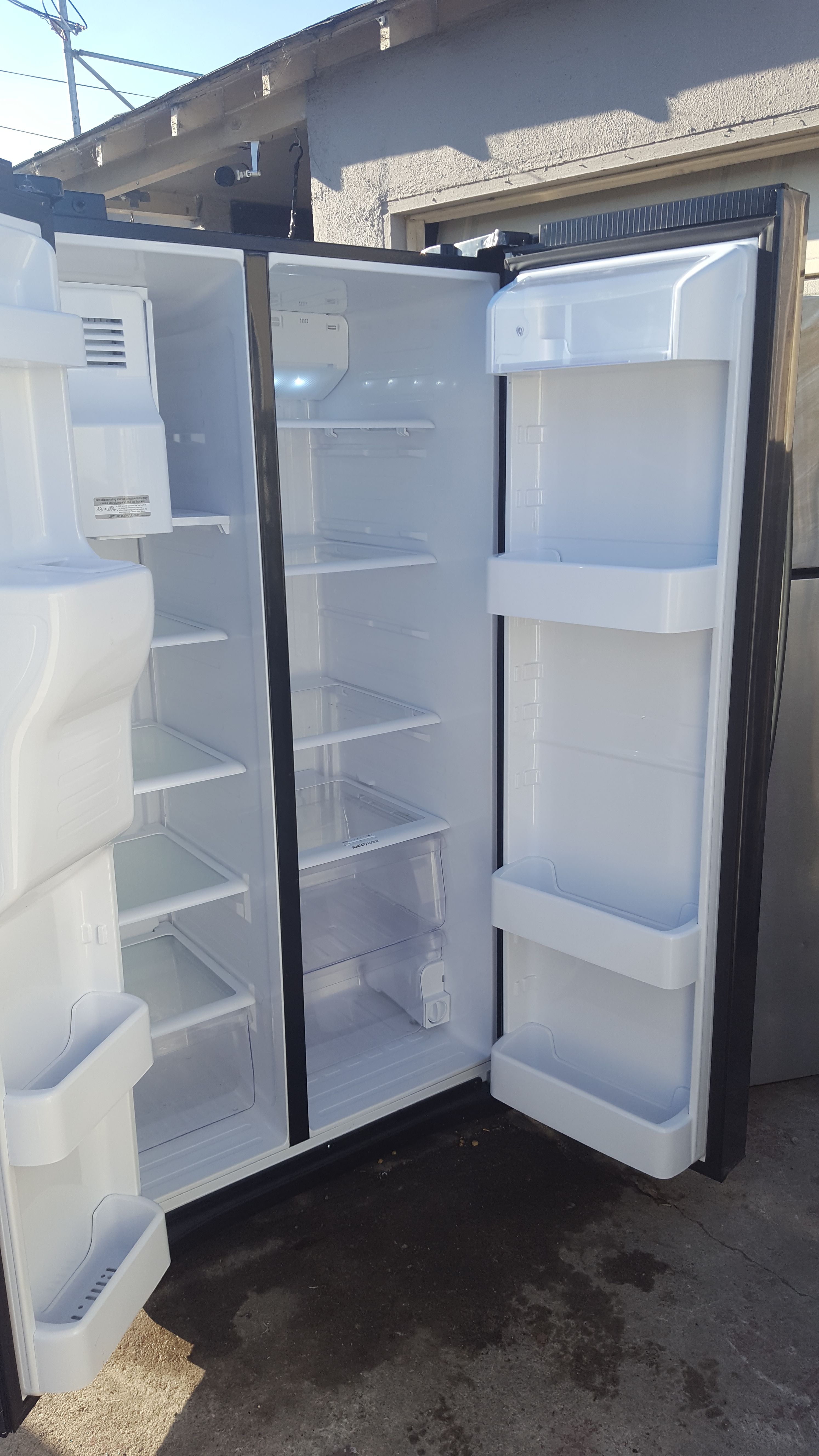 Side by side refrigerator Samsung