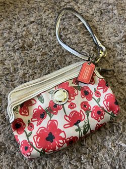 Coach Poppy Wristlet