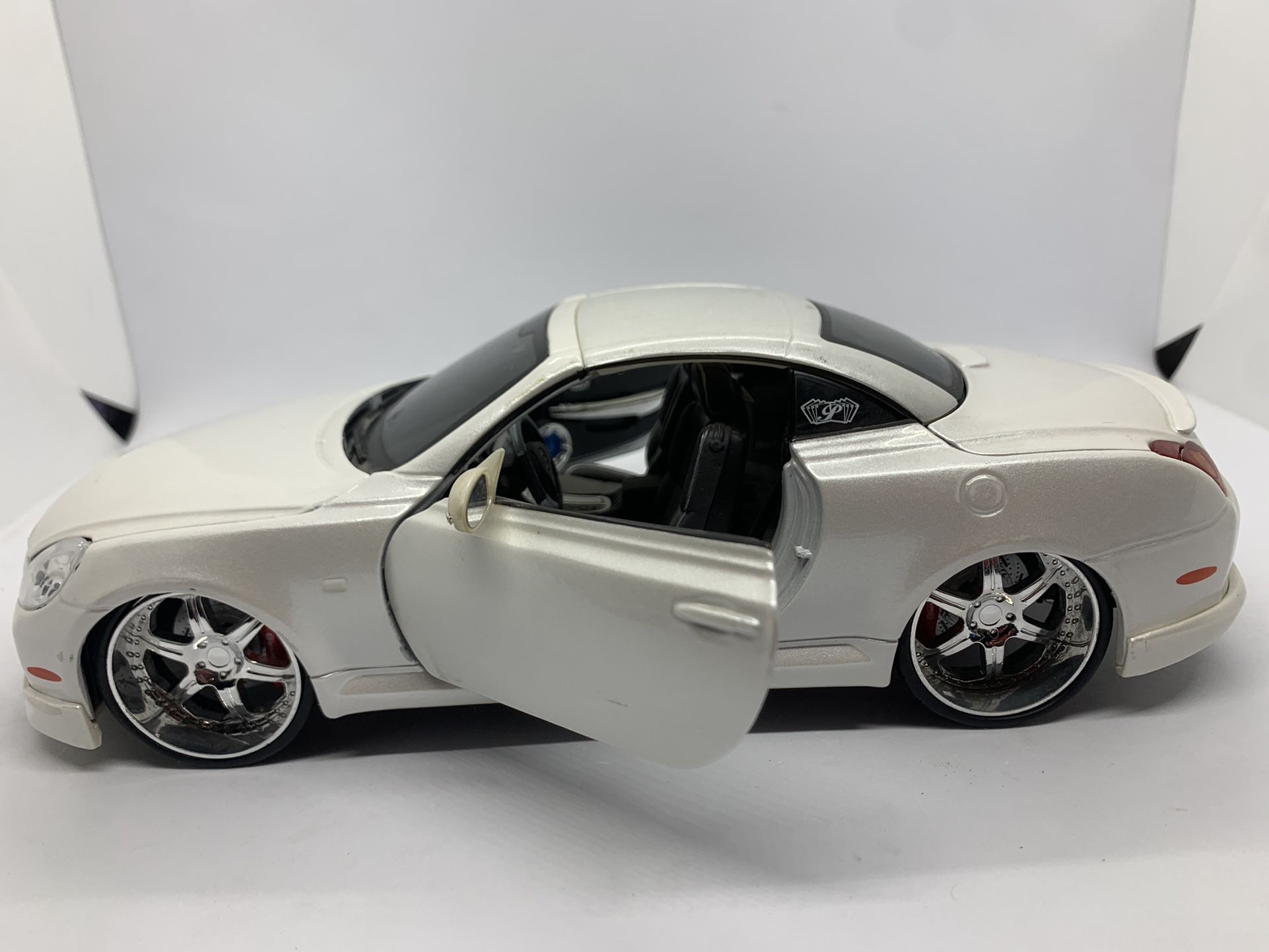1/18 Maisto Lexus SC430 Pearl White Bodykit Die-cast Custom Rim