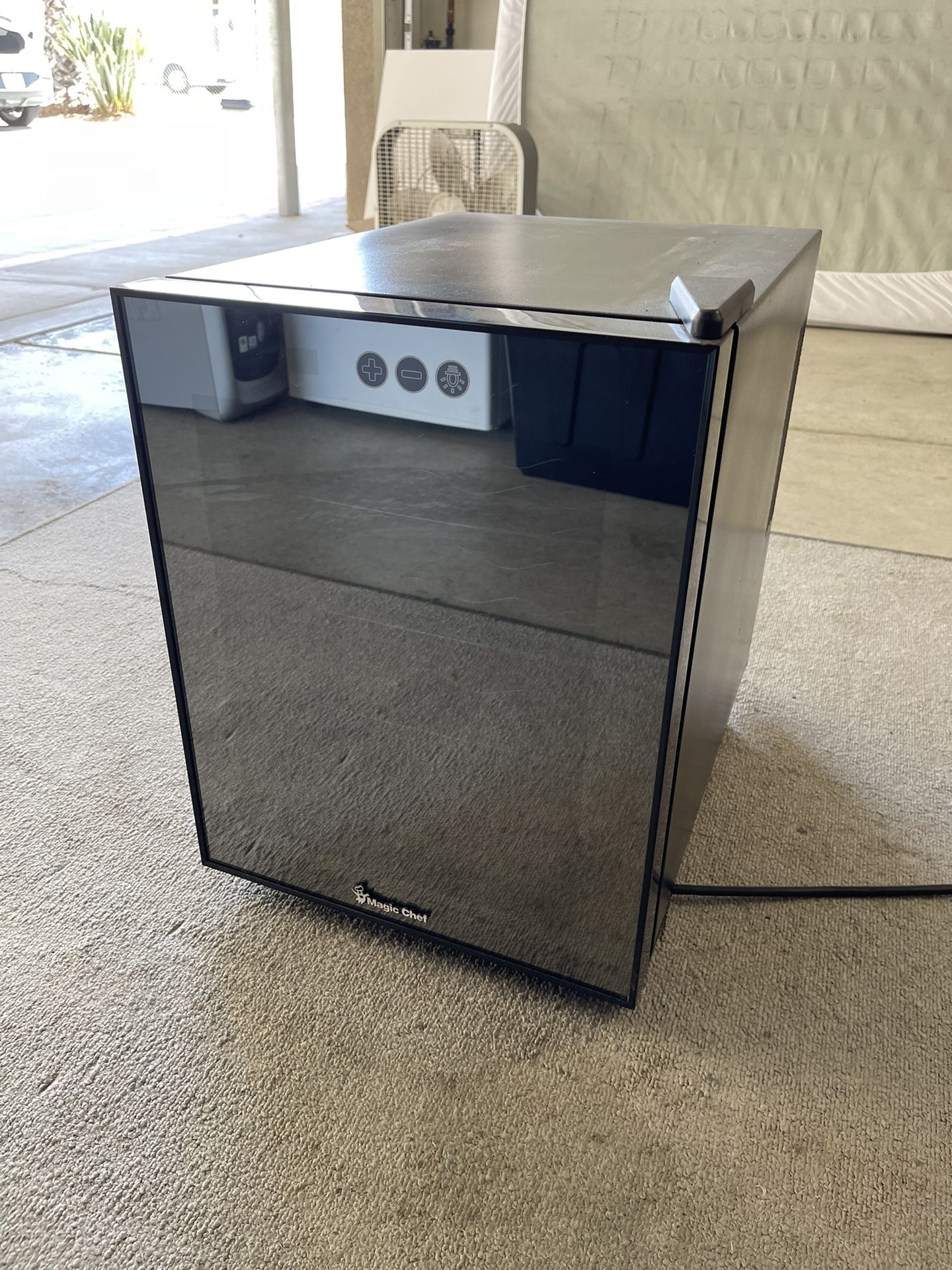 Magic Chef wine refrigerator (cooler)…works perfectly! 