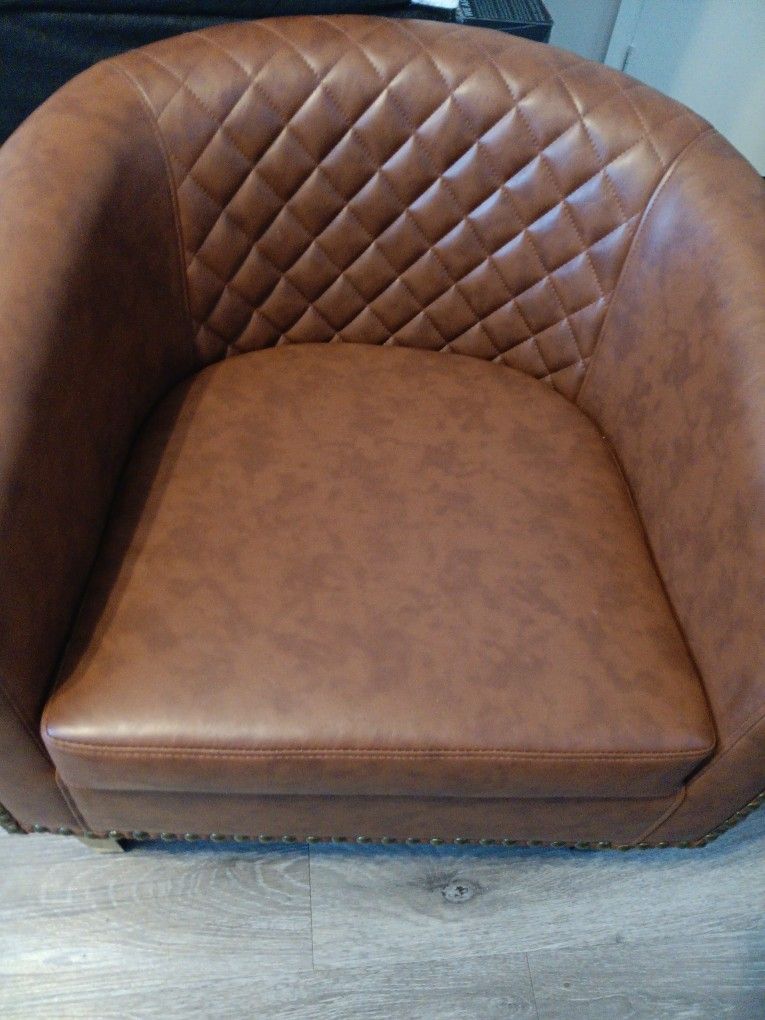 Kinwell Leather Bucket Chair