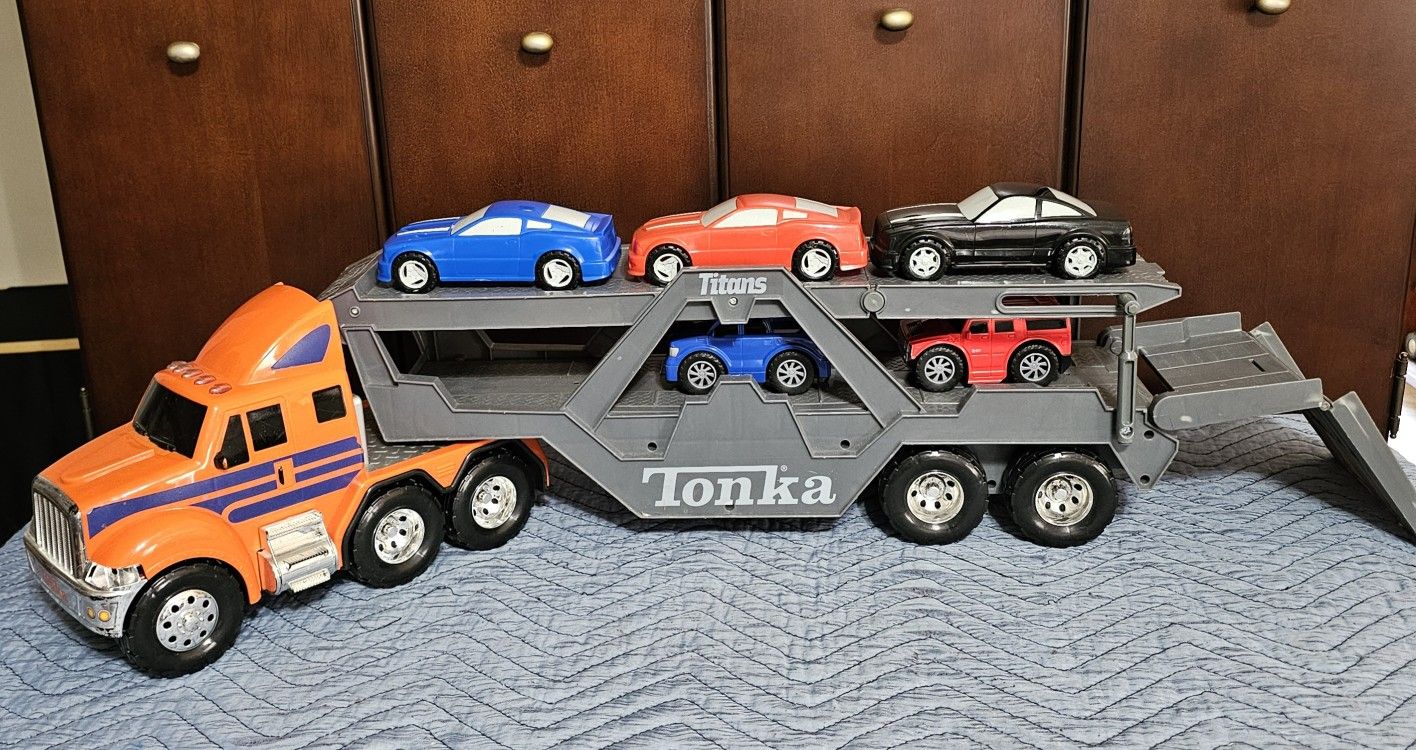 2008 Hasbro Tonka Titans Auto Hauler With   3 Original Cars Plus 2 Extra Vehicles!