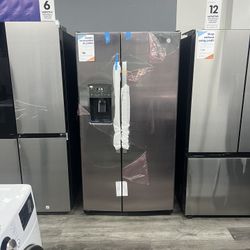 New GE - 25.3 Cu Ft 2-Door Side By Side Refrigerator With Water And Ice Dispenser On Door In Stainless Steel 🔥