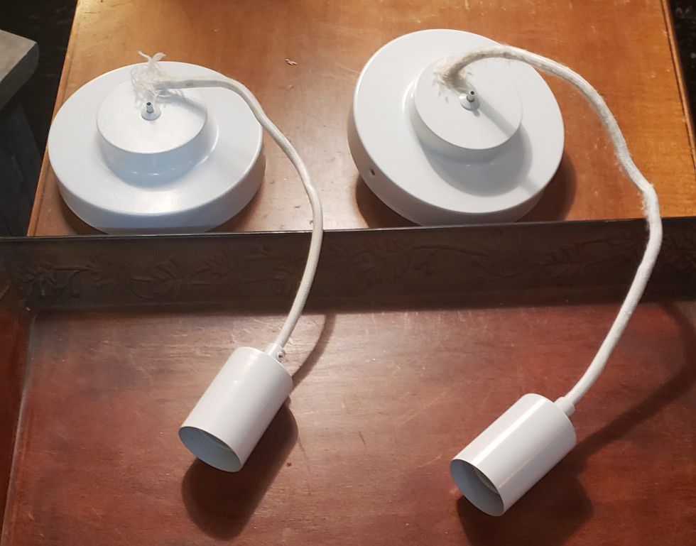 2 Pendant Light Sockets. Uses Regular Bulbs..great For Parts