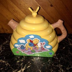 Disney’s Winnie The Pooh Teapot ( See Description )