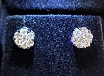 Diamond Round Cluster Flower Earrings in 14K White Gold/ VVS 1 CT.