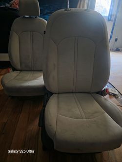 Sonata seats