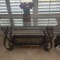 Accent Table
