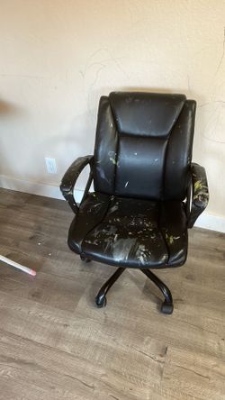FREE OFFICE CHAIR