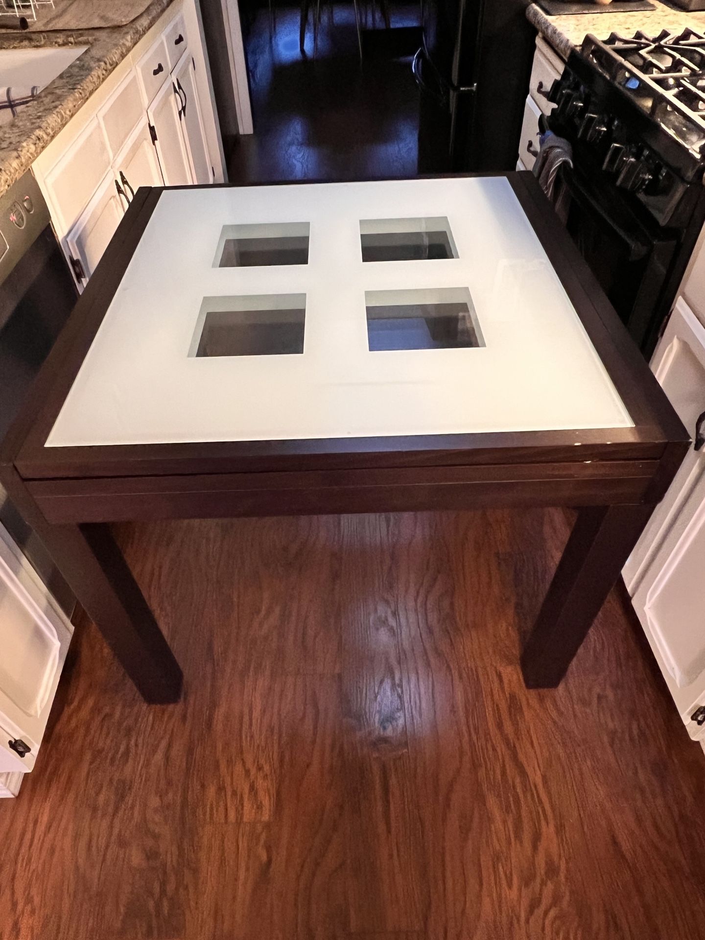 Scandinavian design expandable dining table