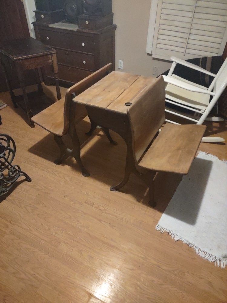 Early 1900s School Desk And Chairs