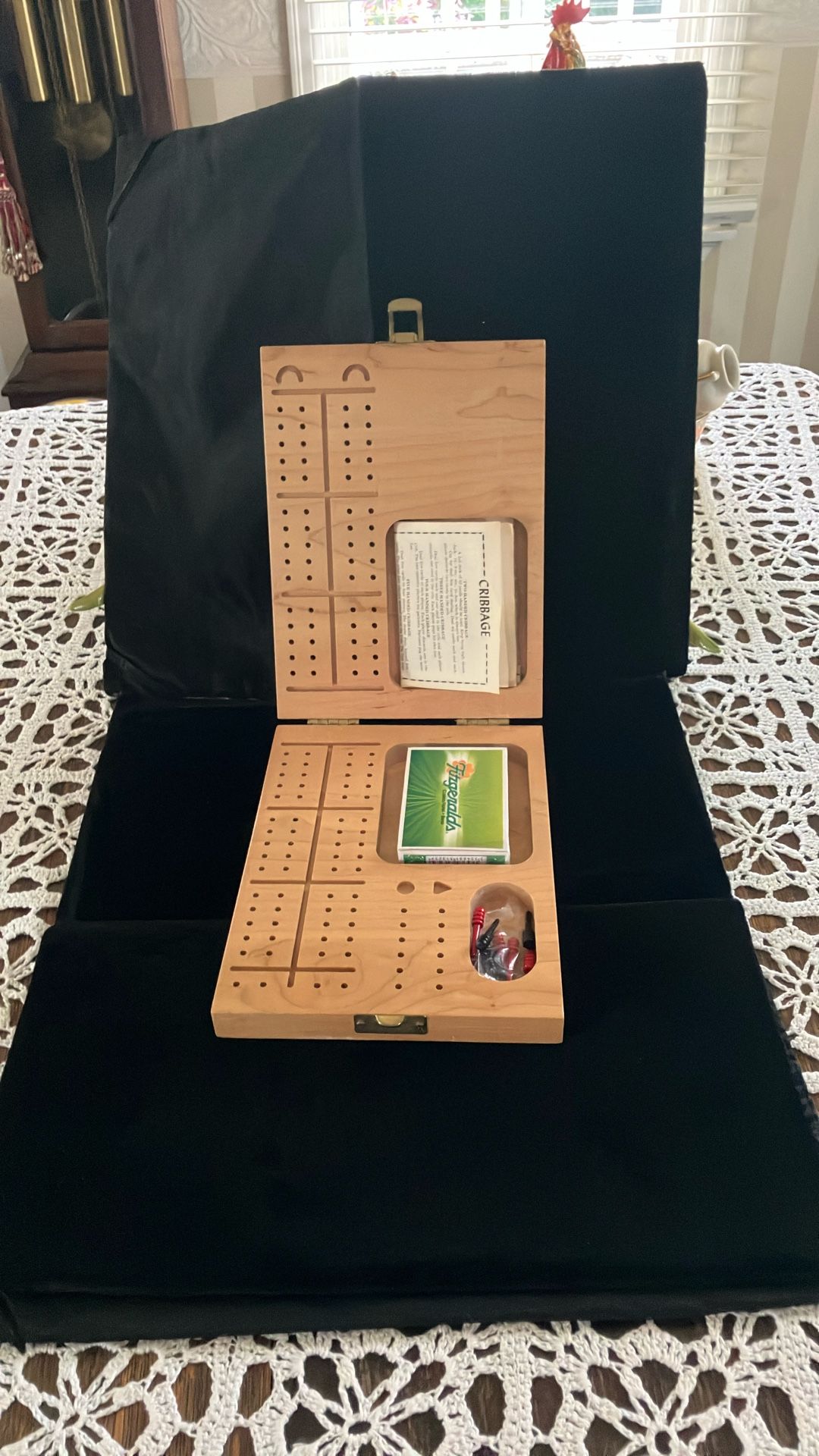 Wooden Cribbage Board. W Cards