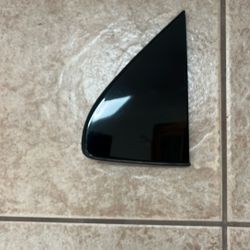 GM Driver Side black trim