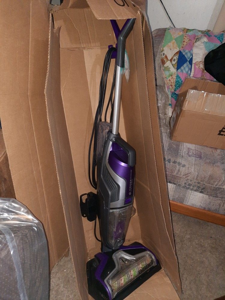 New Bissell Pet Pro All In One Dry Vaccum And Shampooer All In One