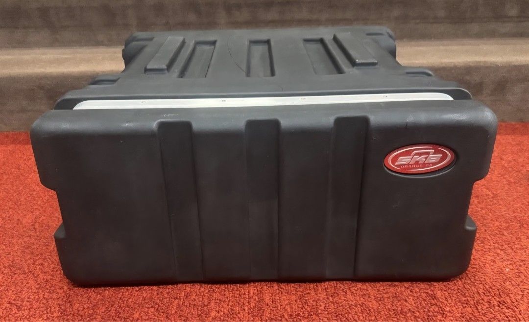 SKB 4 Space Roto Rack