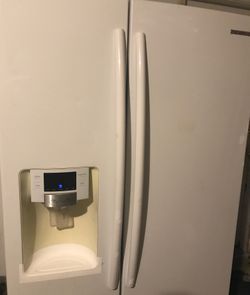 Deluxe Samsung refrigerator.