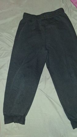 Boys Black colored sweatpants and 1 sleeveless shirt  size 4t by (garanimals)