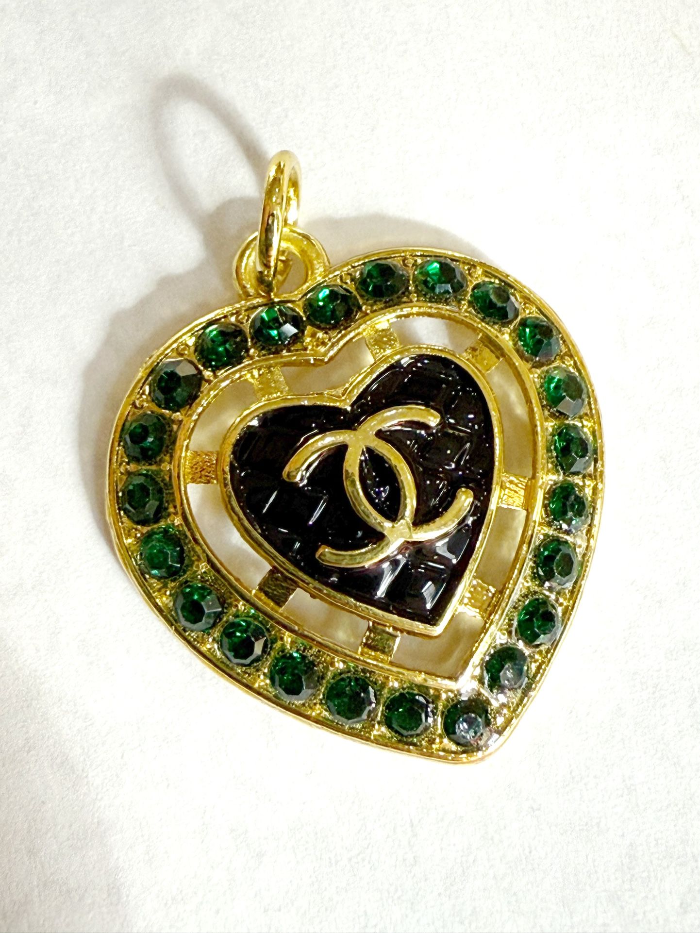 Designe Gold Metal Zipperpull Heart Pendant |