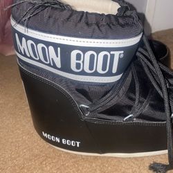 Moon Boots