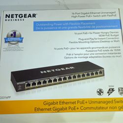 NETGEAR 16-Port PoE+ Gigabit Unmanaged Switch