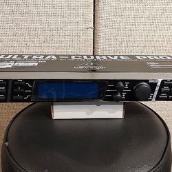 Behringer Ultracurve Pro DEQ2496 24-Bit Mastering Processor