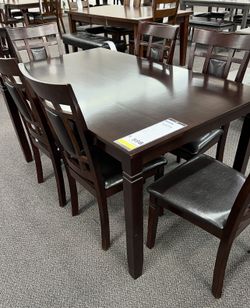 Bonito Comedor Nuevo En Su Caja