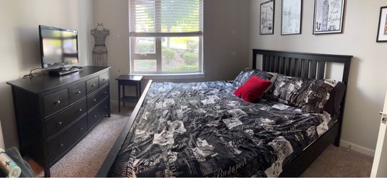 King Bedroom Set - Listing Price OR Best Offer *MUST GO BY 7/30*