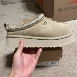 UGG Tazz Mustard Seed Size 9 10  