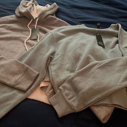 NEW 2 Womens Tops Sweater & Hoodie - Medium