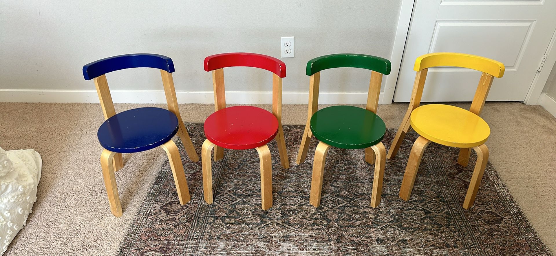Wooden chairs for children (read the description)