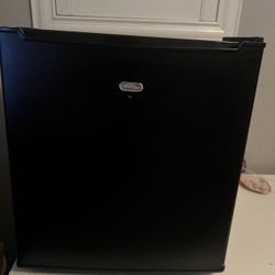 Sunbeam mini Fridge