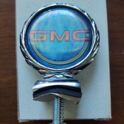 GMC Hood emblem