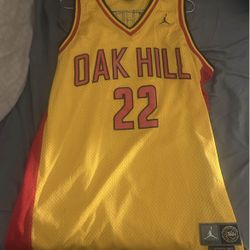 High school Carmelo Anthony jersey size XL