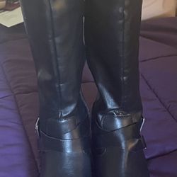 Women’s Black Boots And Grey Pair Sz 8 Boxelder Dr 92563