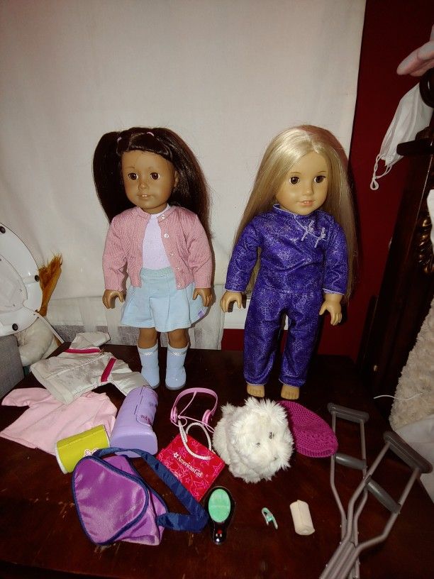 2 American Girl Dolls With Accessories