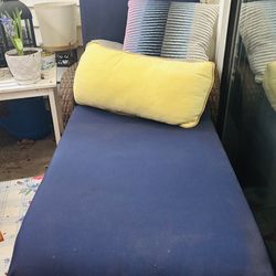 Outdoor Wicker Patio Chaise Lounge