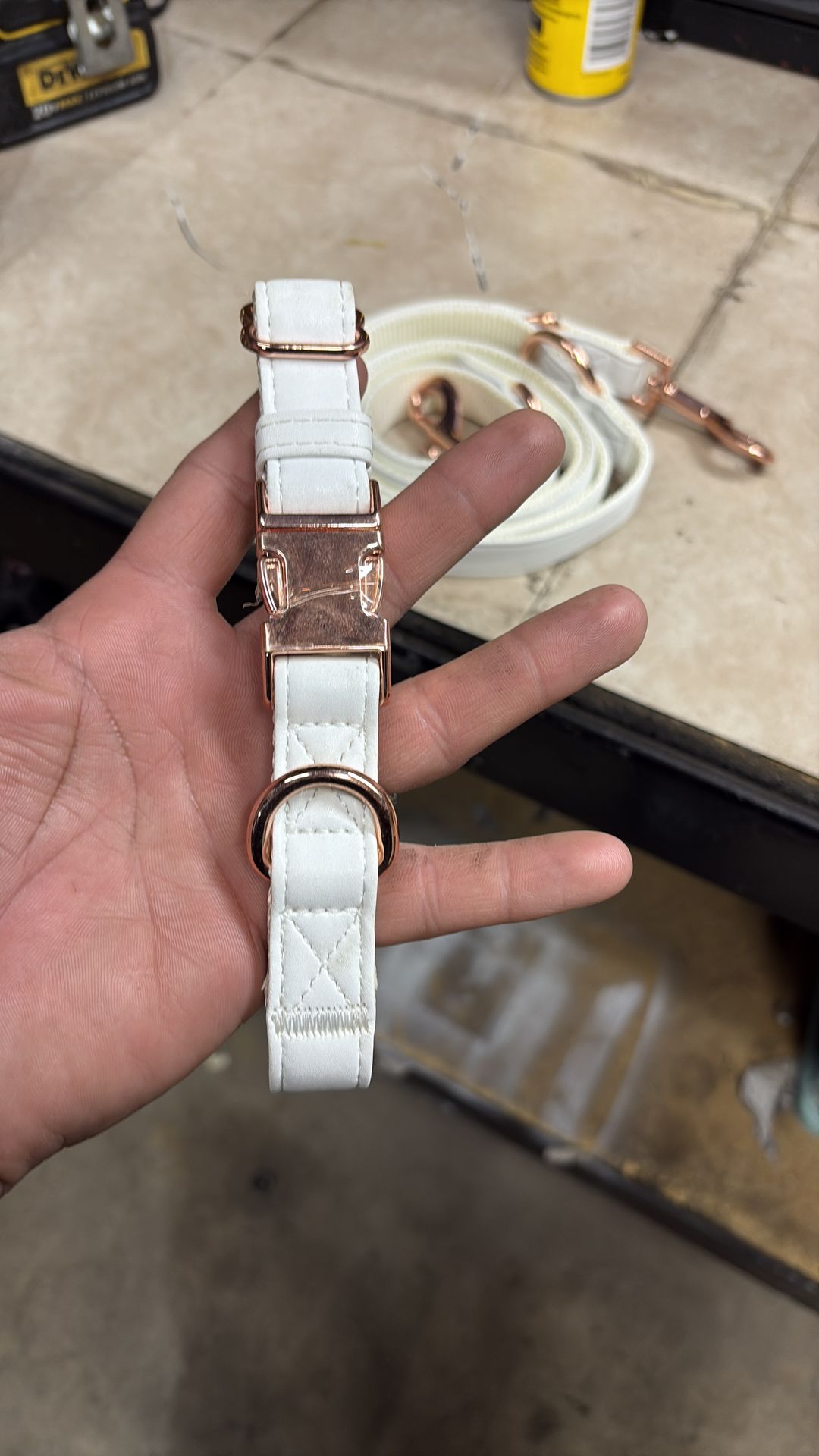Dog collar and leash, white leather rose gold French bulldog